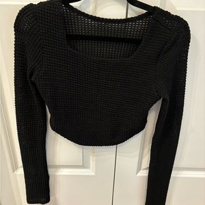 Cropped black knit long sleeve